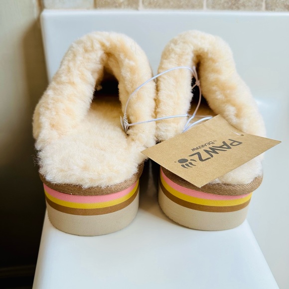 Tan Bearpaw Retro Loki Platform Slippers - Picture 4 of 13
